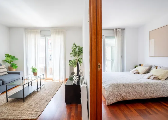 Apartment Lovely Sagrada Familia *