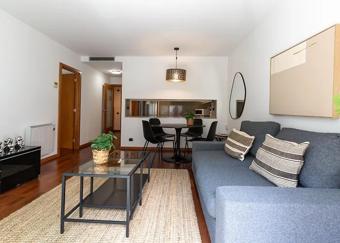 Lovely Sagrada Familia Apartment *